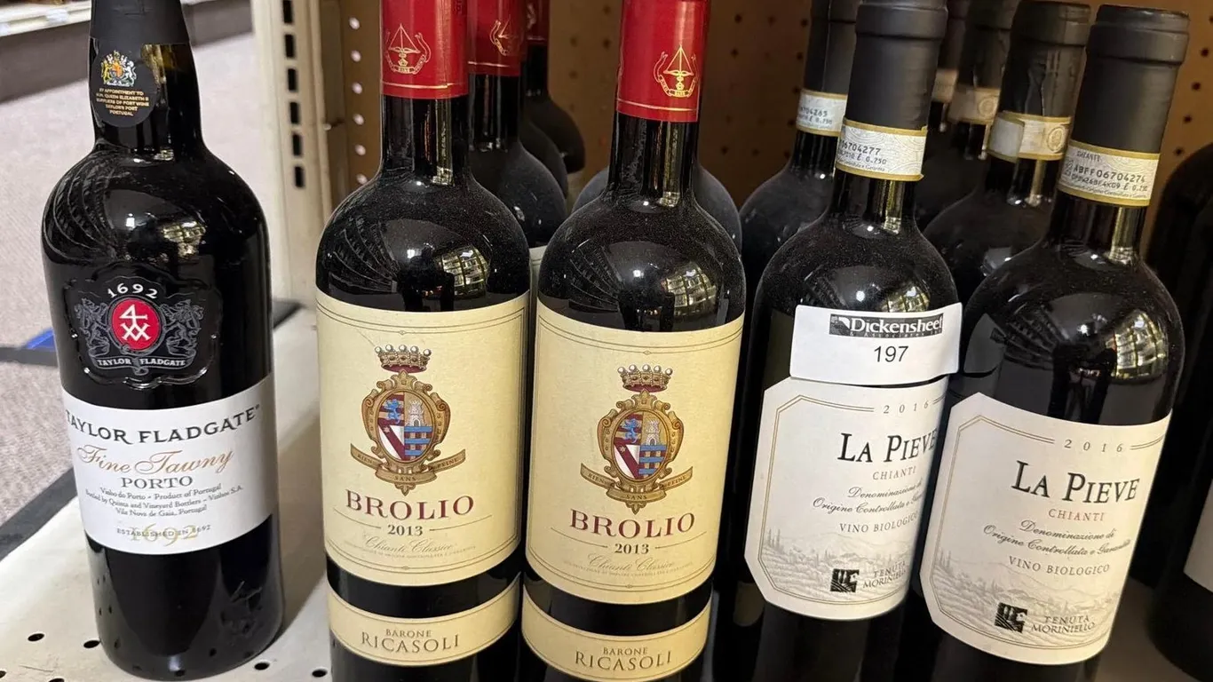 (13) SELECTION OF WINE