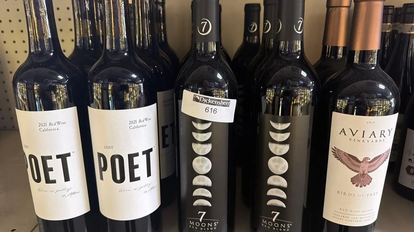 (16) RED WINE LOT