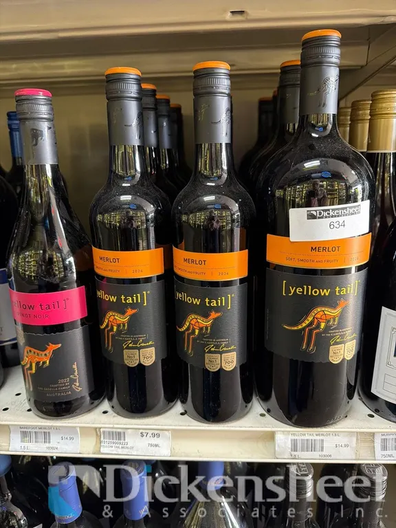 (18) YELLOW TAIL MERLOT & PIONT NOIR