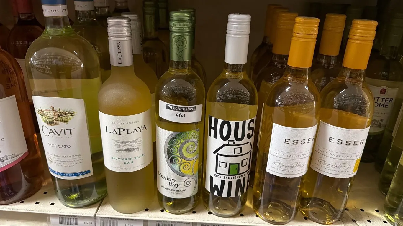 (12) SELECTION OF WINES