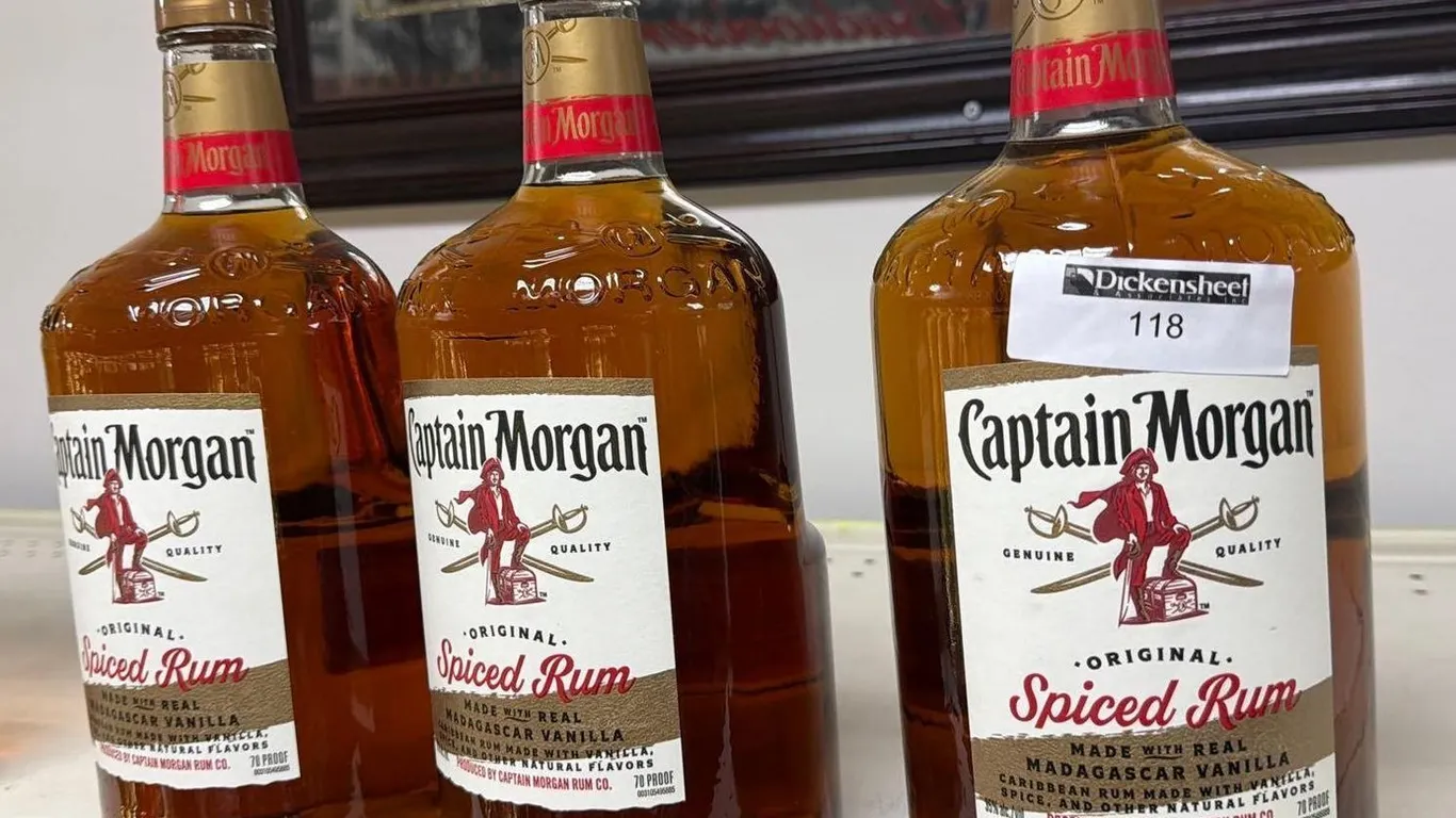 (3) CAPTAIN MORGAN SPICED RUM