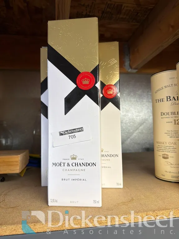 (3) MOET CHANDON CHAMPAGNE