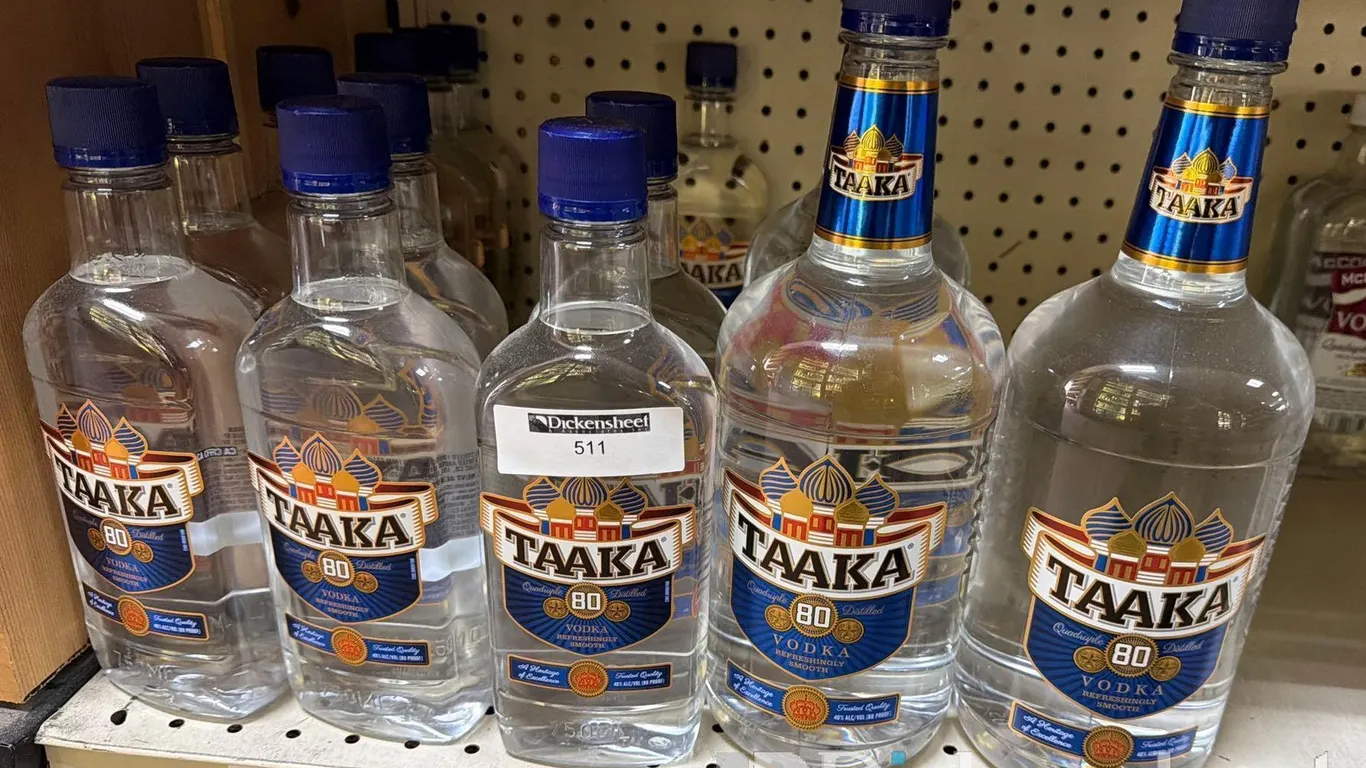 (14) TAAKA VODKA