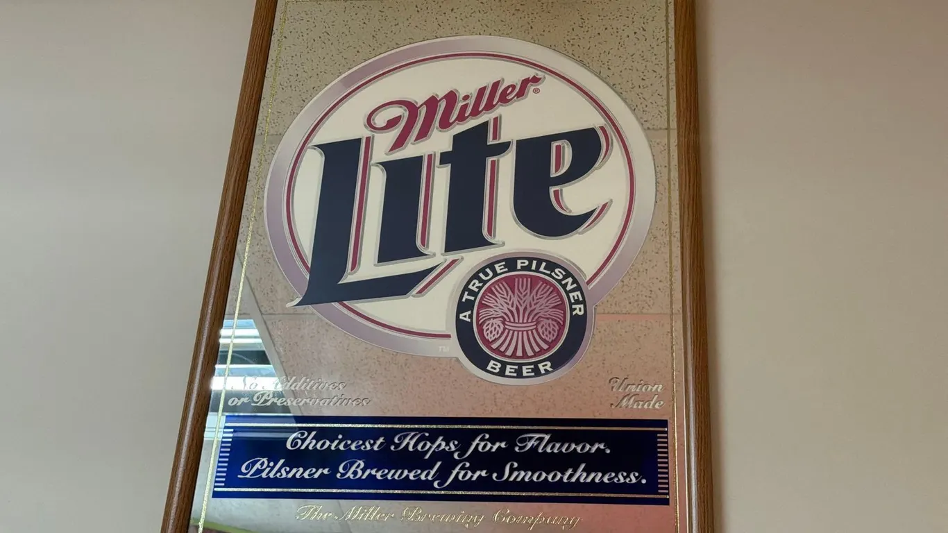 MILLER LITE BEER MIRROR