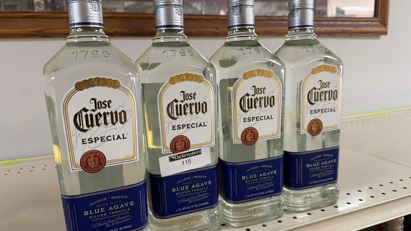 (4) JOSE CUERVO TEQUILA