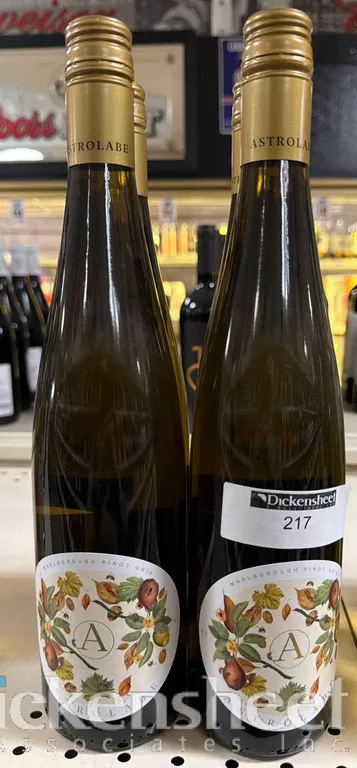 (4) 2021 ASTROLABE PINOT GRIS