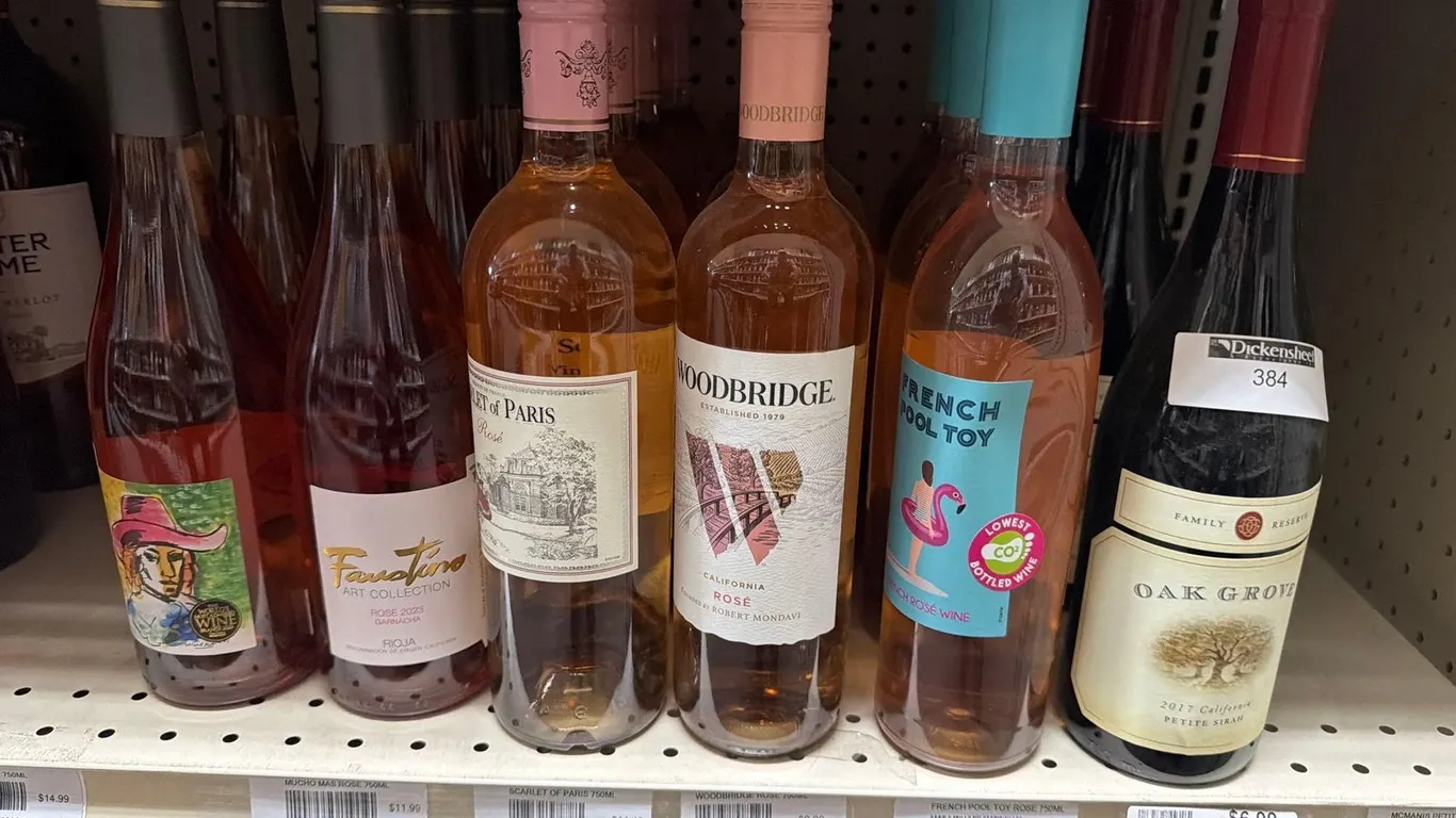 (22) MIXTURE OF WINE