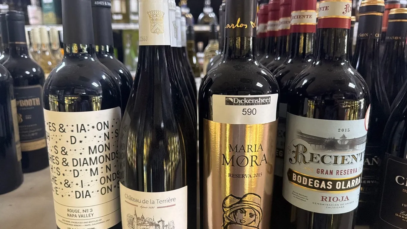 (18) COLLECTION OF WINES