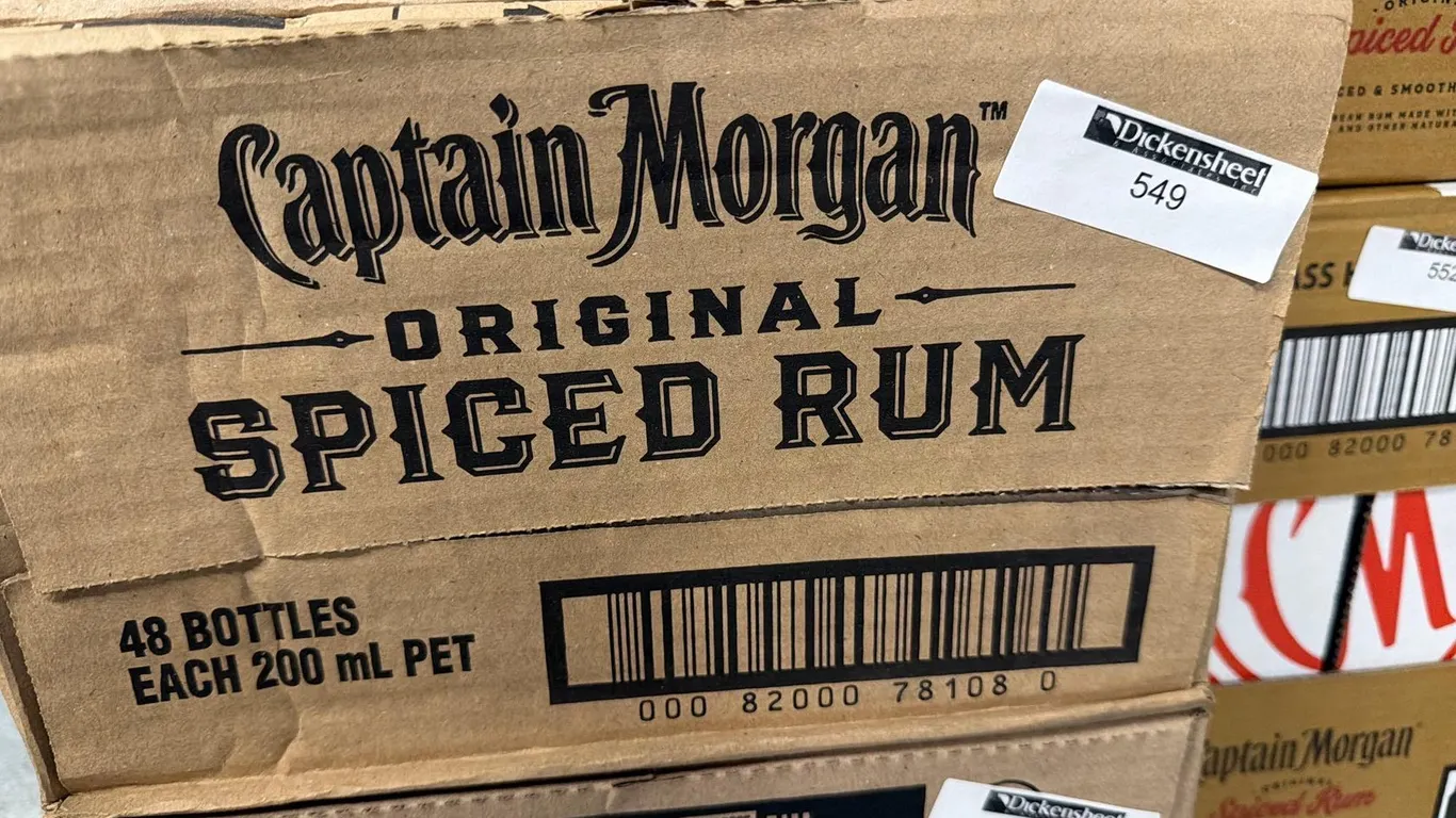 (1) CASE CAPTAIN MORGAN