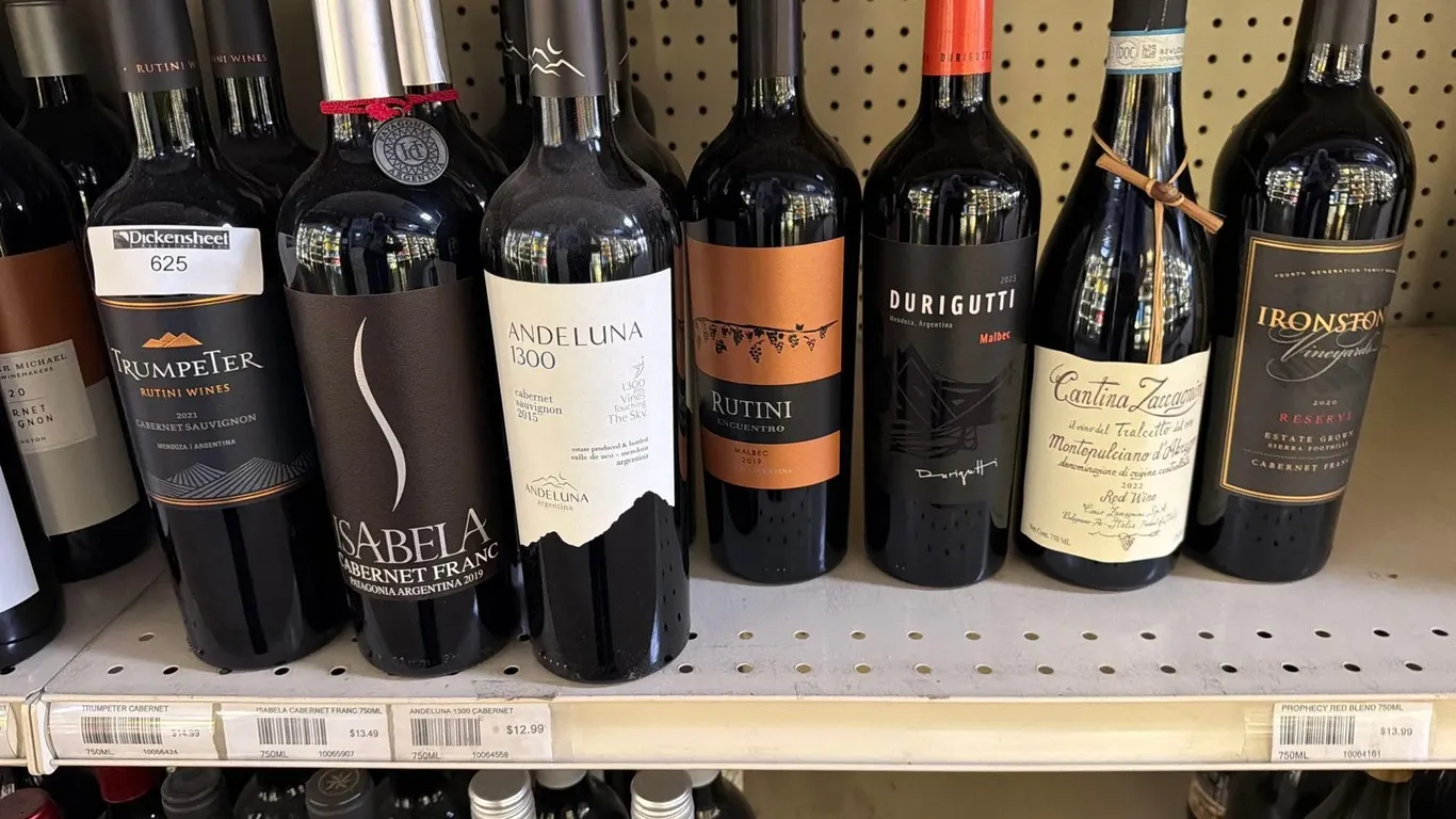 (16) ASSORTMENT OF WINE