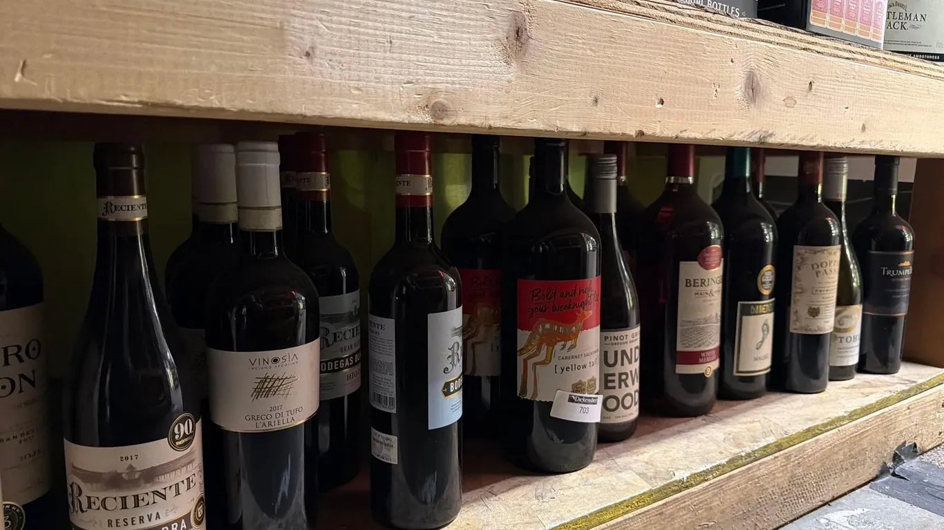 SHELF OF WINE
