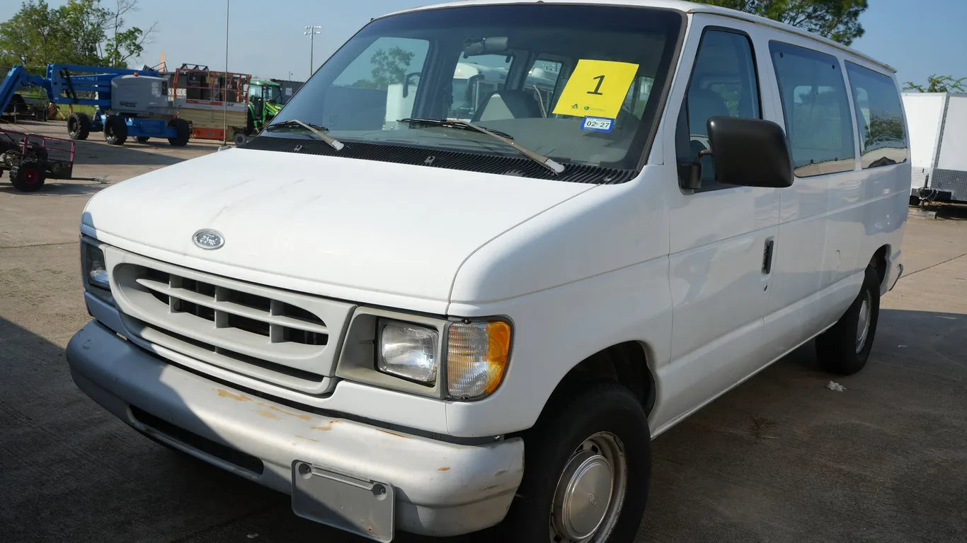 2000 Ford Van