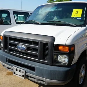 2008 Ford E350 XL Super Duty Passenger Van