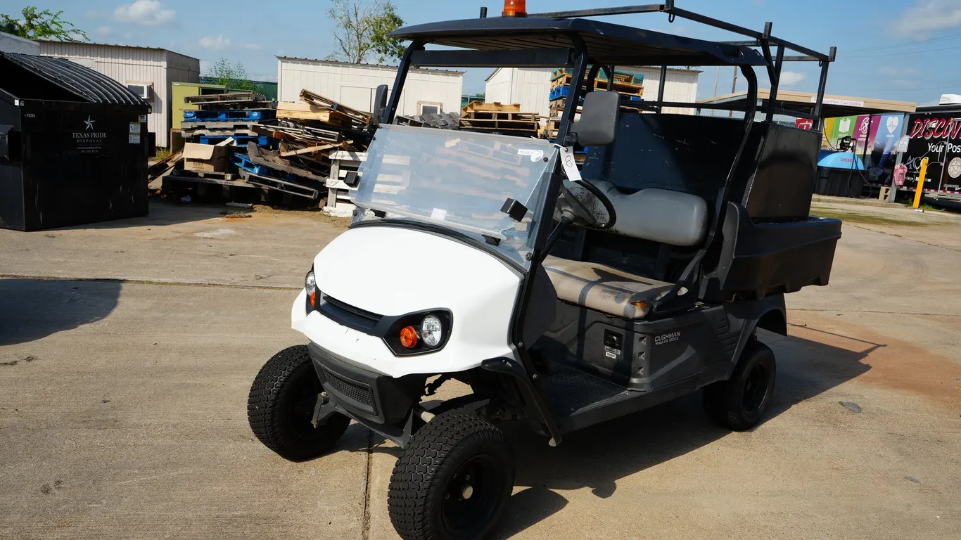 Cushman Hauler 1200X Golf Cart