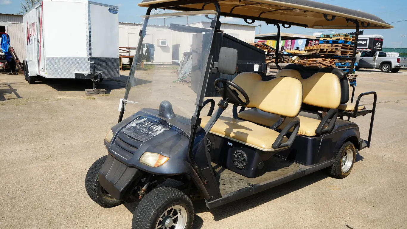 Star Electric 6 Person Golf Cart