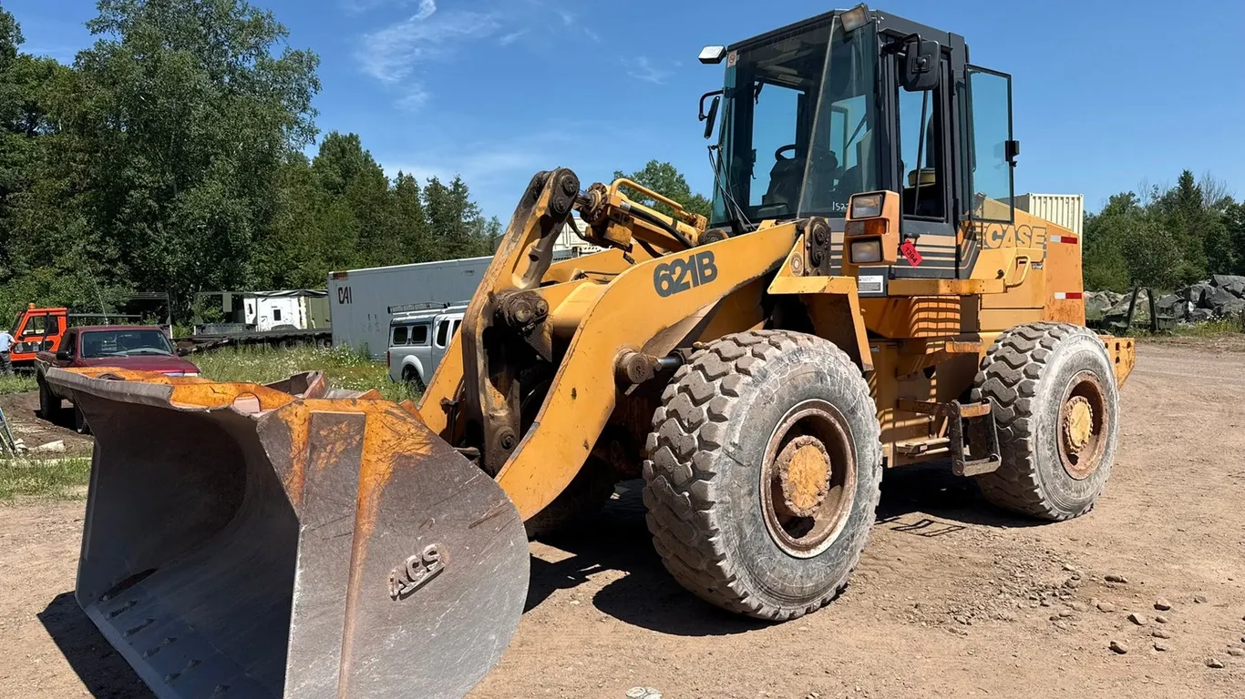 Case 621B Wheel Loader