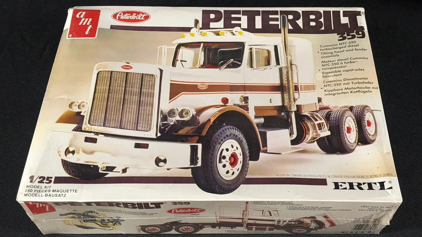VINTAGE SEALED AMT-ERTL MODEL KIT 359 PETERBILT SEMI TRACTOR TRUCK #6657 1/25TH SCALE