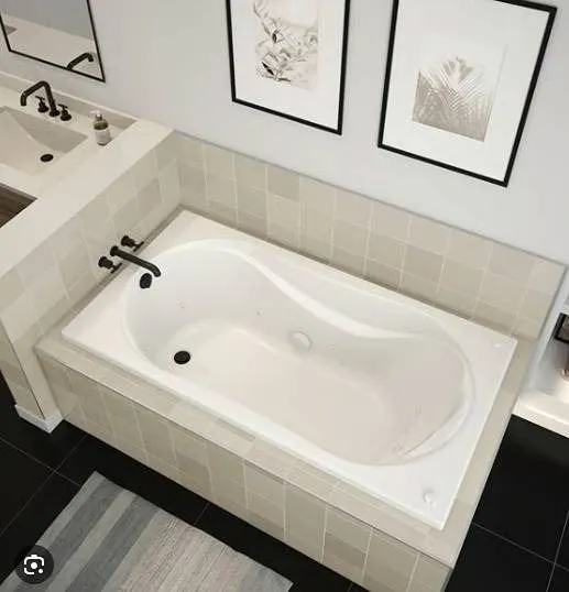 MAAX Cocoon 6032 Microjets Whirlpool Bathtub