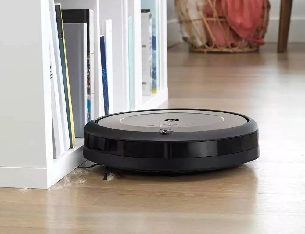 IRobot Roomba Robot Vacuum With Clean Base
