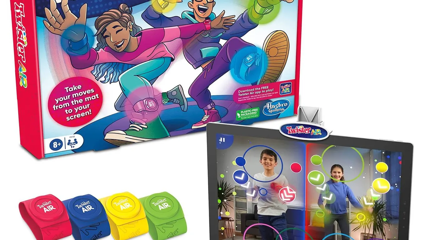 Hasbro Gaming Twister Air Board Game 8+