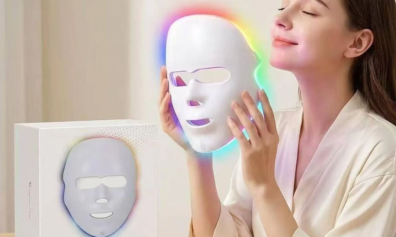 LED Light Therapy Mask 7 Colours New