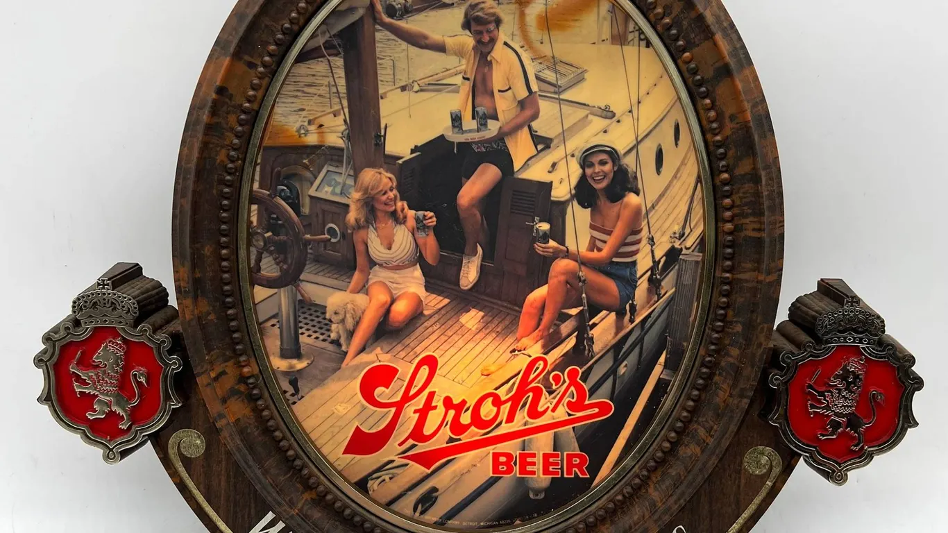 Stroh's Beer Lighted Wall Sign