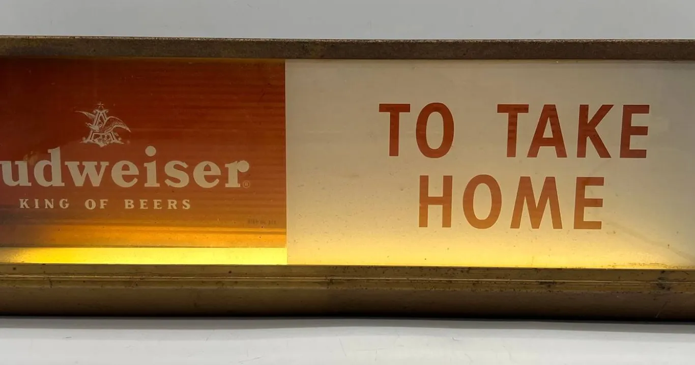Budweiser King of Beers Lighted Beer Sign