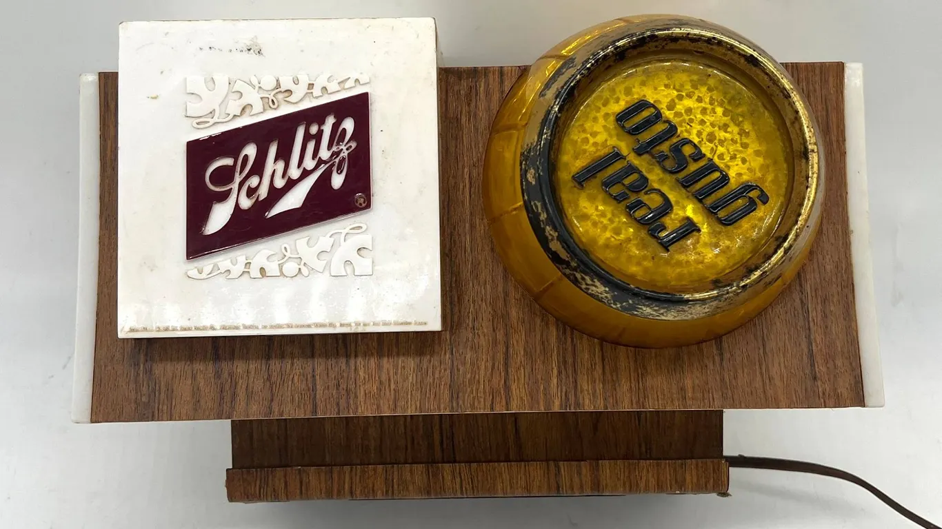 Schlitz Beer Motion Light Bar Display
