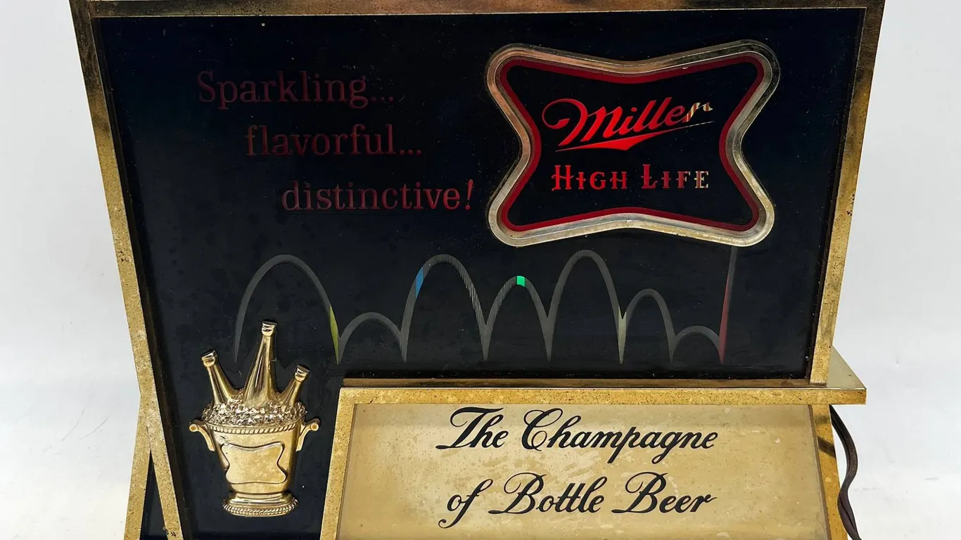 Miller High Life Motion Beer Light Sign