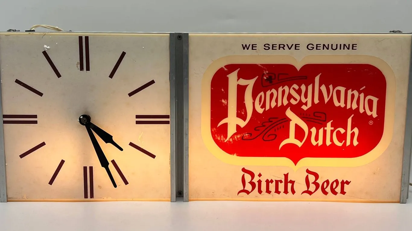 Pennsylvania Dutch Birch Beer Light Clock
