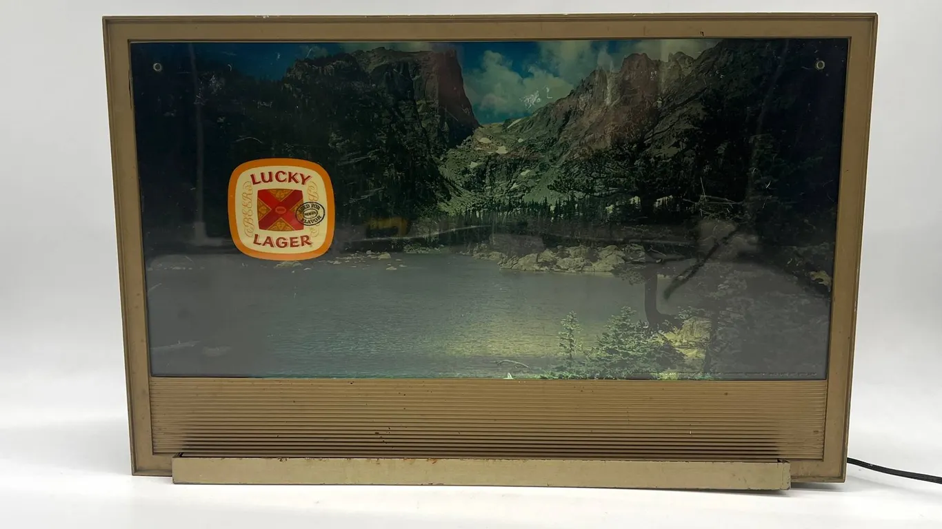 Vintage Lucky Lager Beer Light Sign