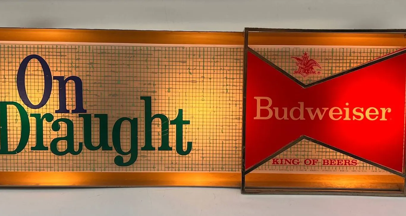 Budweiser On Draught Illuminated Beer Light