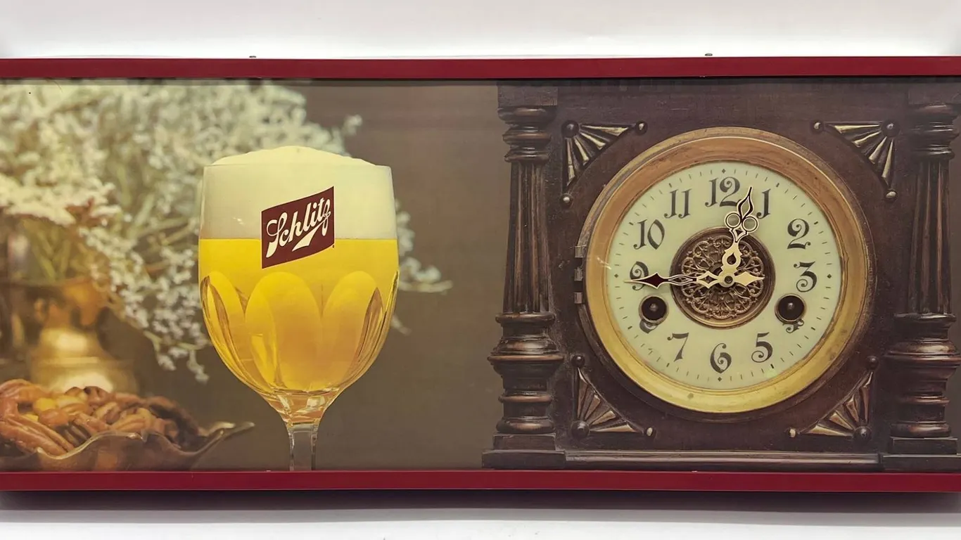 Schlitz Beer Lighted Wall Clock Sign