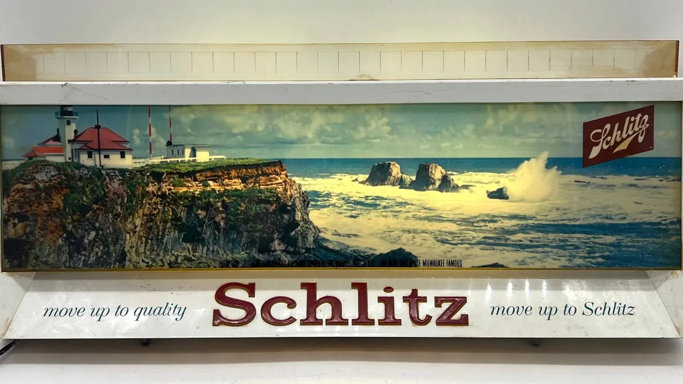 Vintage Schlitz Beer Lighted Bar Sign