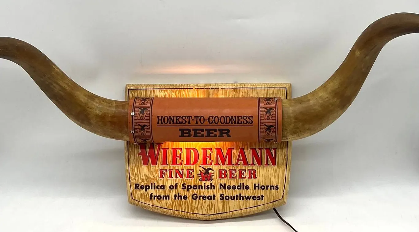 Wiedemann Beer Light with Longhorn Display