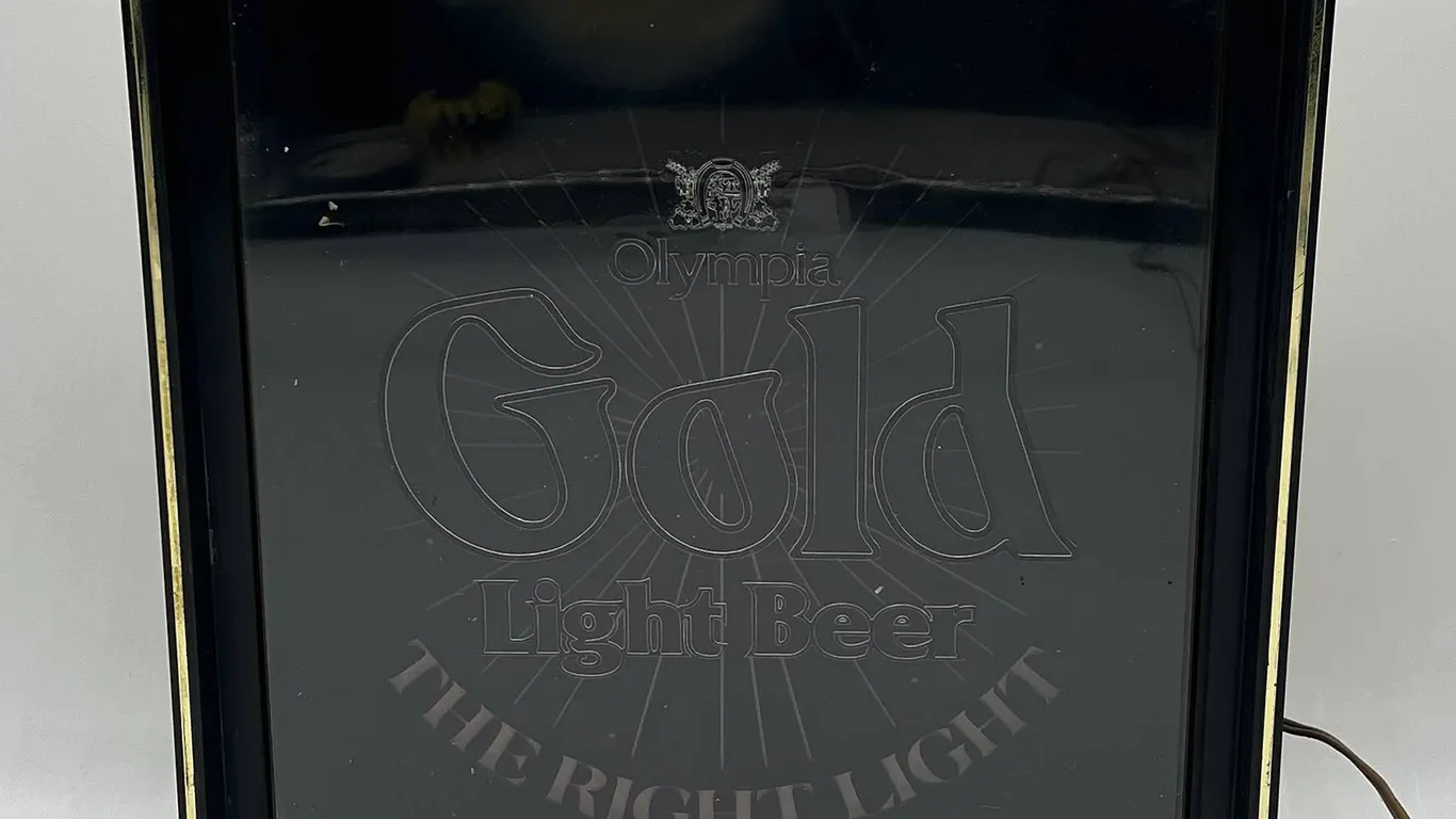 Olympia Gold Beer Light/Sign
