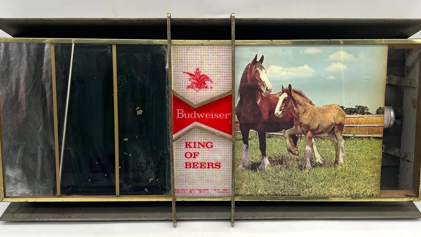 Vintage - Budweiser Beer "King of Beers" Light/Sign