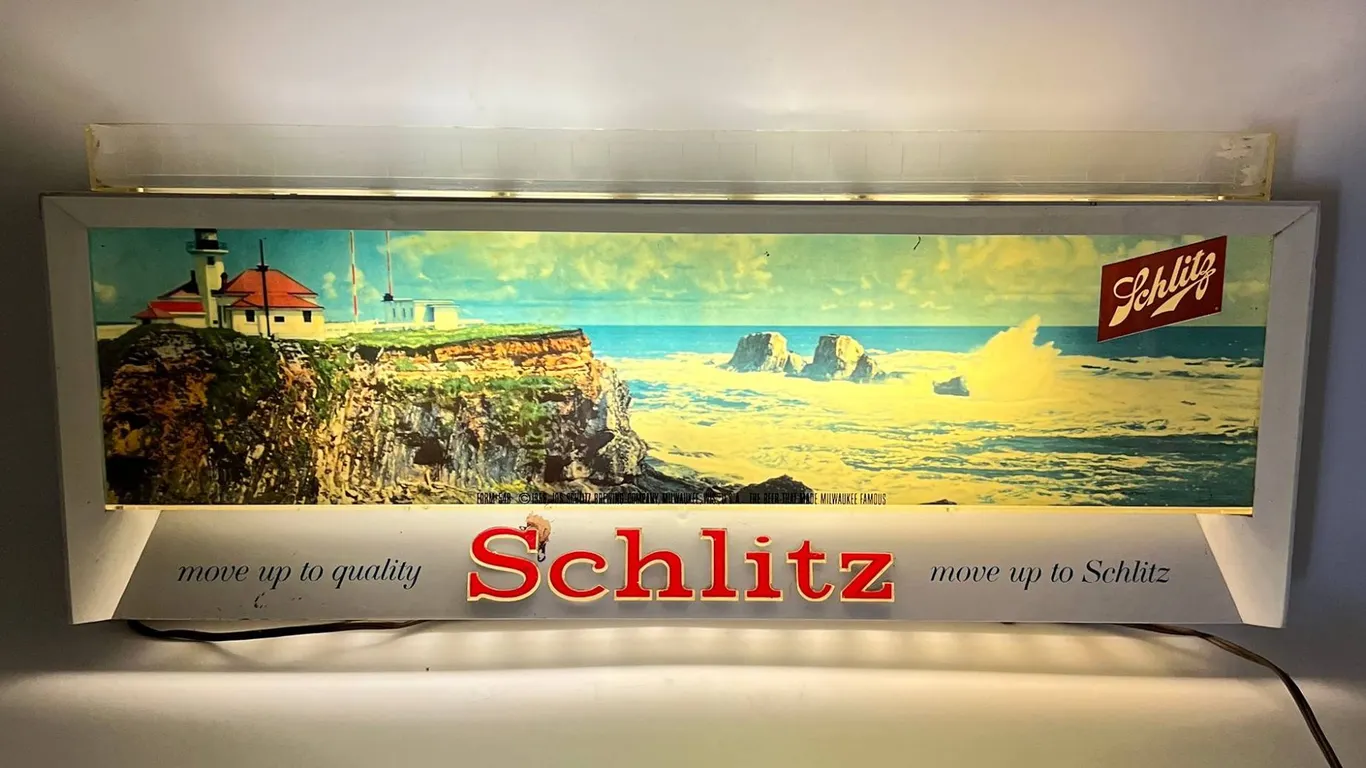Vintage - Schlitz Beer "Lighthouse" Light/Sign