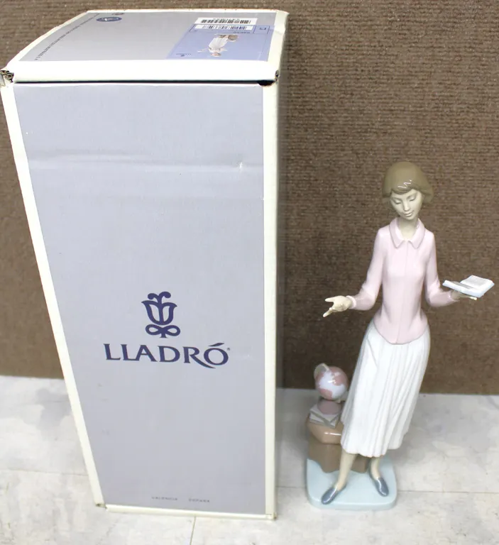 Lladro Porcelain 'Today's Lesson' Figurine w/Box