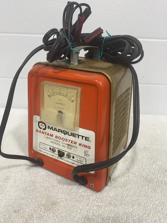 Marquette Bantam Booster King Battery Charger Model 30-102