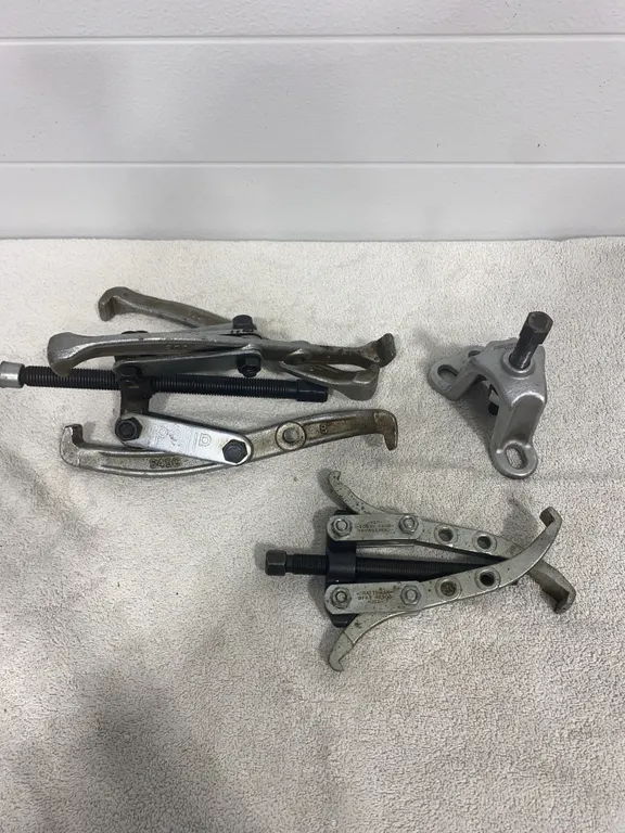 Assorted Gear & Bearing Pullers – Craftsman & Posi Lock