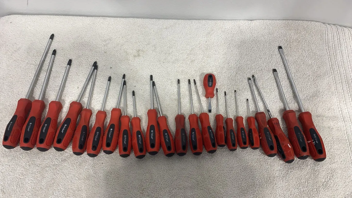 Pittsburgh Assorted Screwdriver Set – Phillips, Slotted & Torx