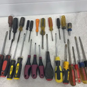 Assorted Screwdrivers – DeWalt, Titan, Stanley, Husky & Pittsburgh – 25 Pieces