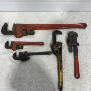 Assorted Pipe Wrenches – 5 Pieces