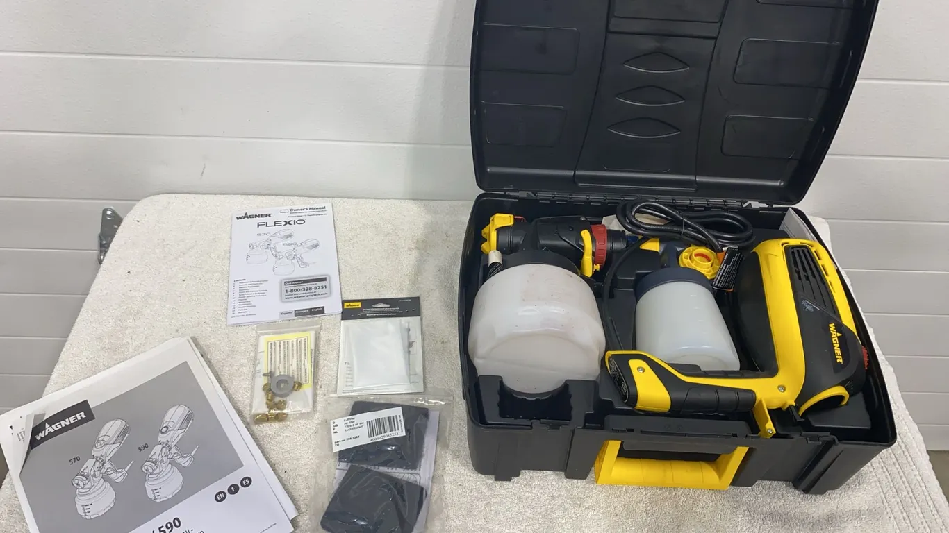 Wagner FLEXiO 570/590 Paint Sprayer Kit with Case