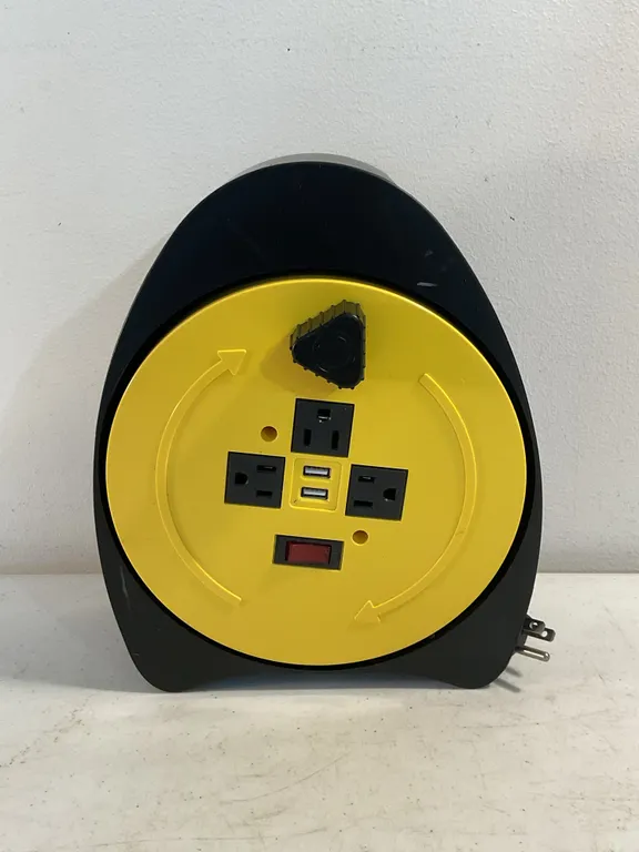 Suzhou Protorch PX-755USB Portable Retractable Extension Cord Reel