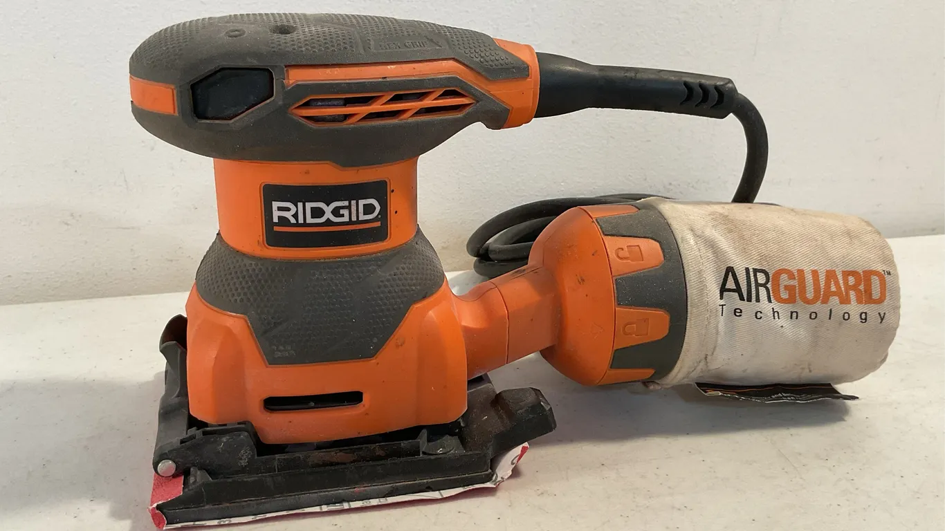 Ridgid Corded 1/4 Sheet Sander with AirGuard Dust Collection