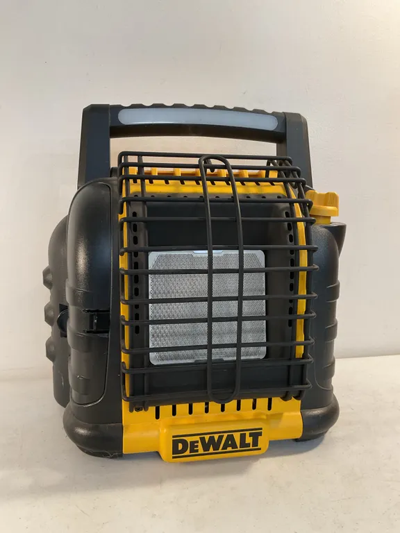 DeWalt DXH12B 12,000 BTU Portable Cordless Propane Radiant Heater