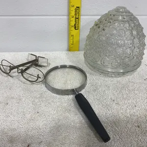 Vintage Reading Glasses/Magnifying glass