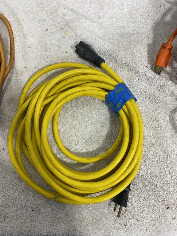 Heavy-Duty Yellow Sub-Feed/Generator Utility Cord